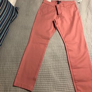 NWT gap Capri stretch pants in color salmon